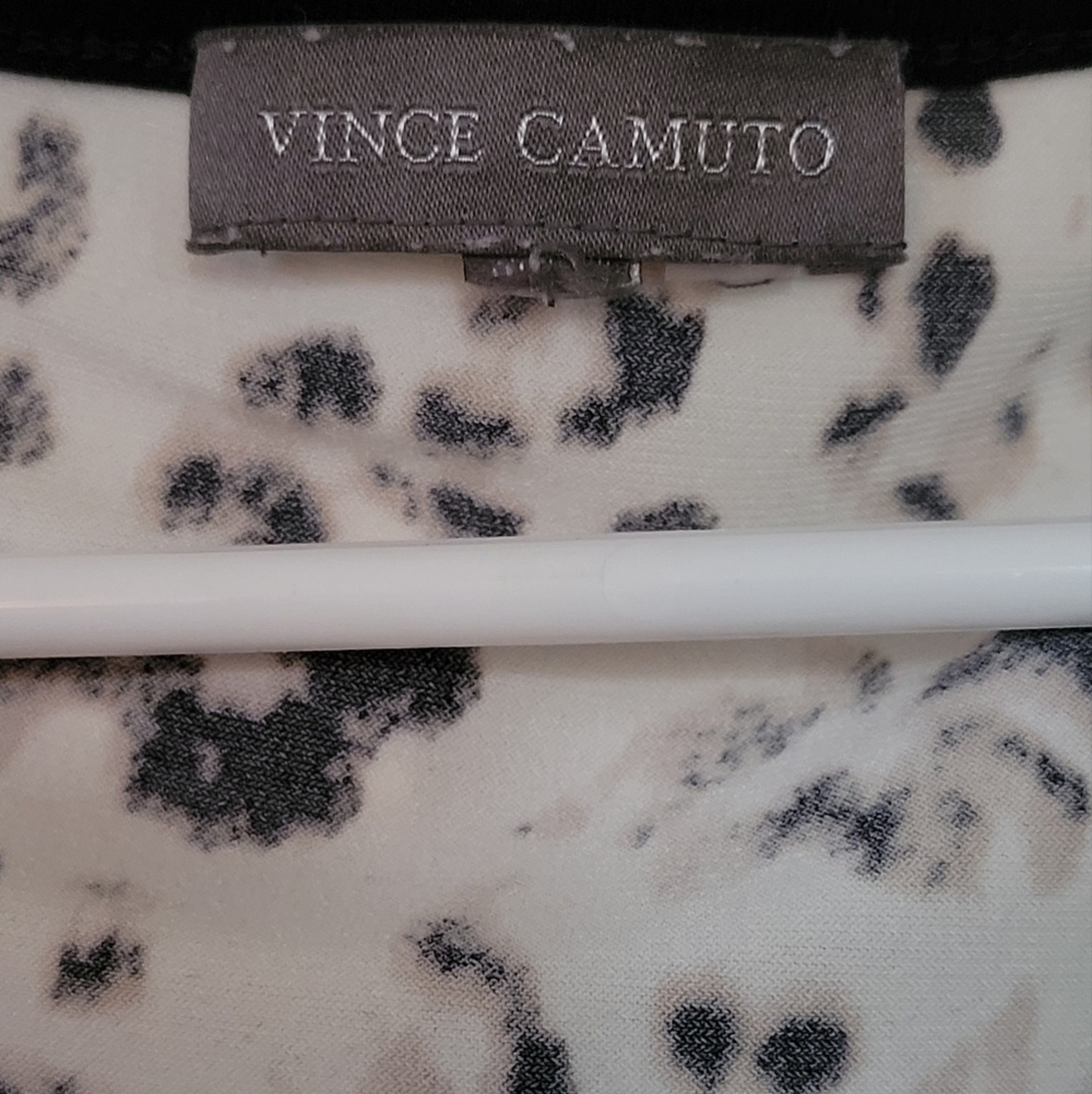 Vince Camuto Sleeveless Animal Print Ruched Blouse with Keyhole - Picture 6 of 8